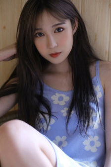 在桌子上撞击H